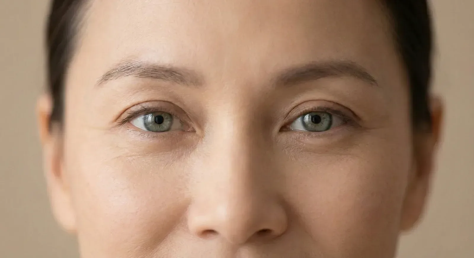 Close up of a calm face demonstrating healthy eyes